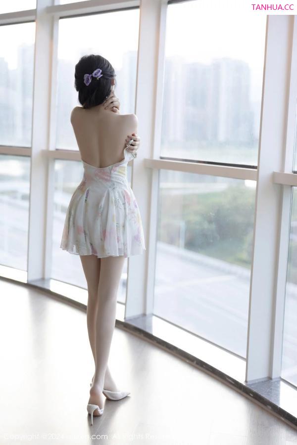 陈芝 芝芝Booty [XiuRen]高清写真图 2024.01.12 No.7959 徐莉芝Booty 清纯美腿第34张图片